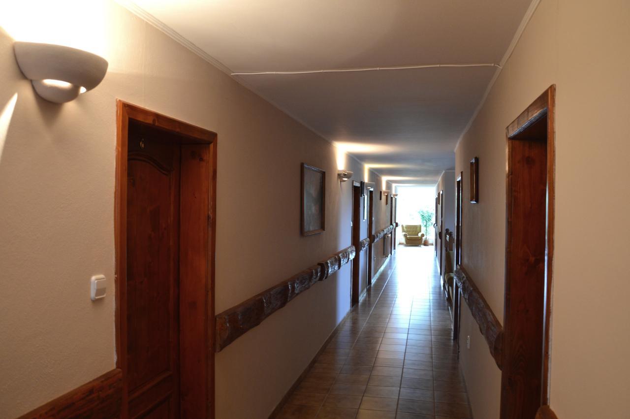 Pod Hradom Restaurant&Pension Topoľčany Extérieur photo