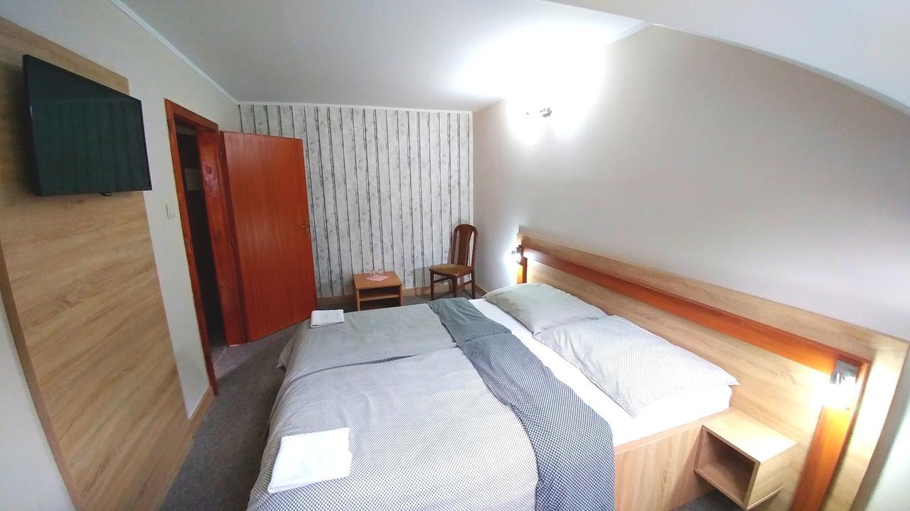 Pod Hradom Restaurant&Pension Topoľčany Extérieur photo