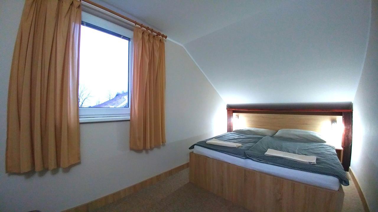 Pod Hradom Restaurant&Pension Topoľčany Extérieur photo