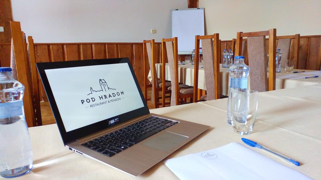 Pod Hradom Restaurant&Pension Topoľčany Extérieur photo